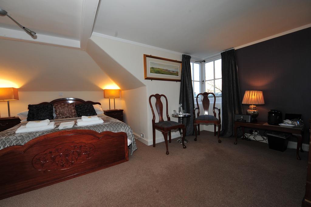 Edinburgh Sixteen Room photo